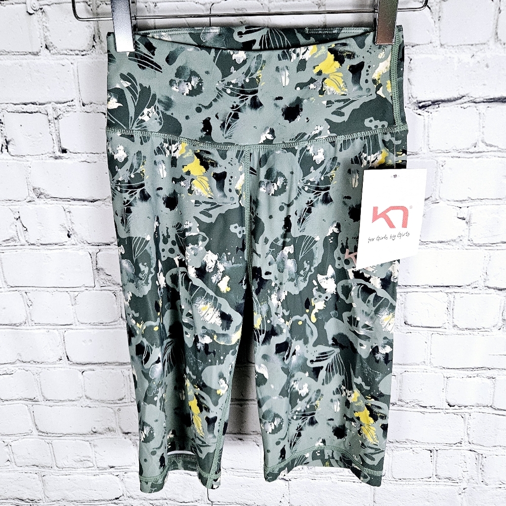 KARI TRAA | Vilde foliage plant leaf pattern high-waist bike shorts